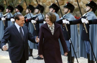 Italský premiér s Pelosiovou, šéfkou americké Sněmovny reprezentantů.