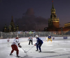 Momentka z Utkání hvězd KHL na Rudém náměstí.