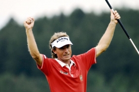 Německý golfista Bernhard Langer ovládl veteránský turnaj v Roztěži.