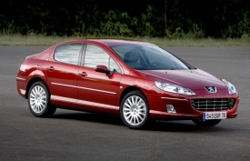 Modernizovaná verze Peugeotu 407 se objeví v létě.