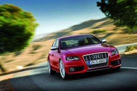 Audi S4 umí akcelerovat na stovku za 5,1 vteřiny.